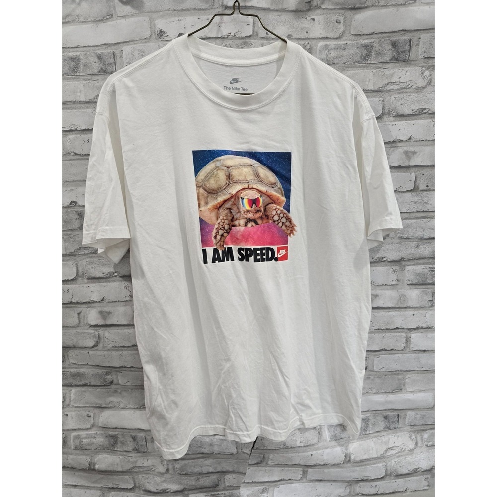 Nike Men L Graphic Loose Fit T-Shirt "I Am Speed" Turtle White FD1350-100